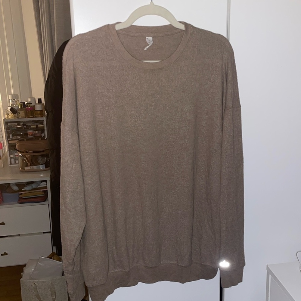 ALO yoga sweatshirt - tan